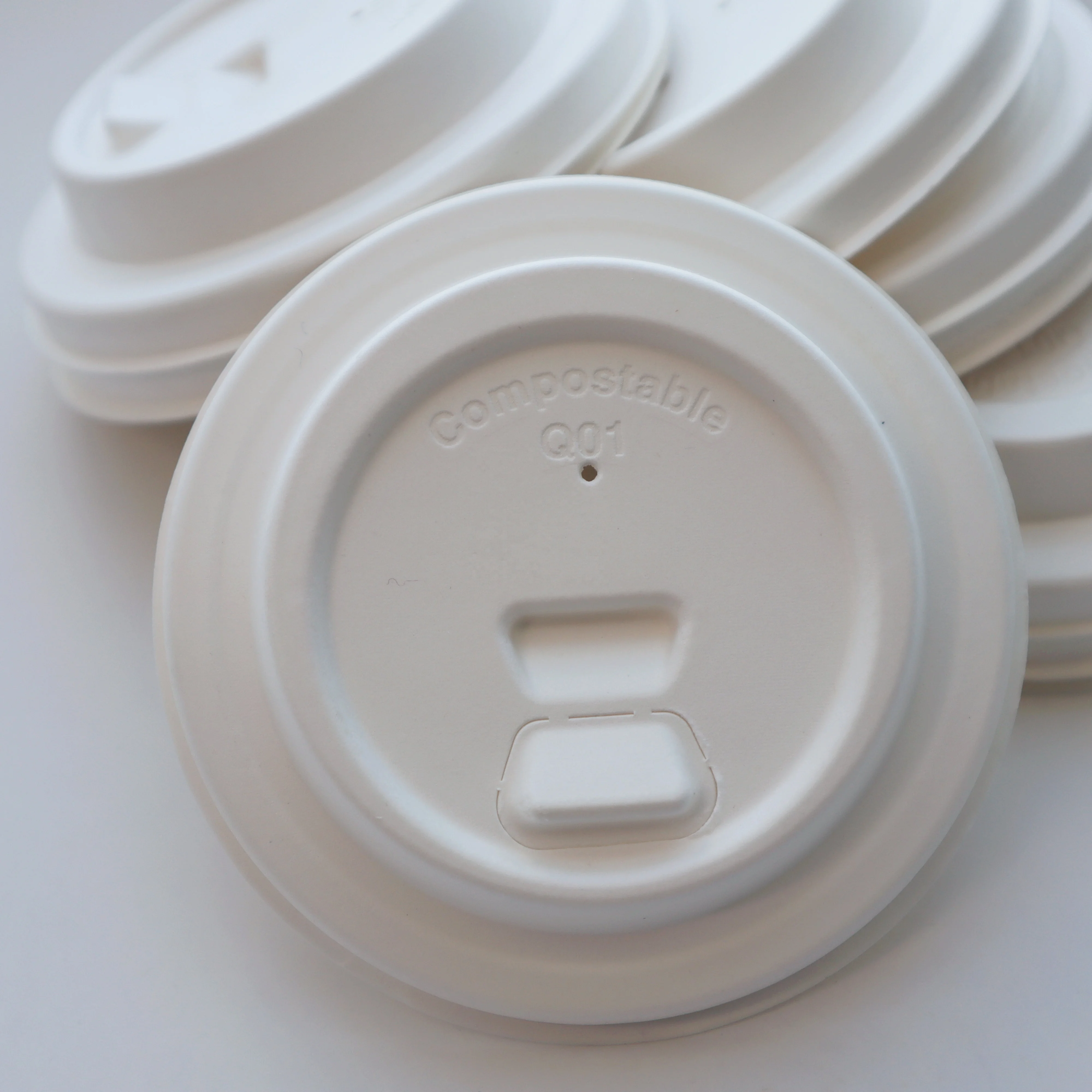 Green Olive in stock sale 100% Biodegradable Bagasse Pulp Paper Lids White 90mm for 12oz 16OZ 20OZ Cups for Coffee and Beverage