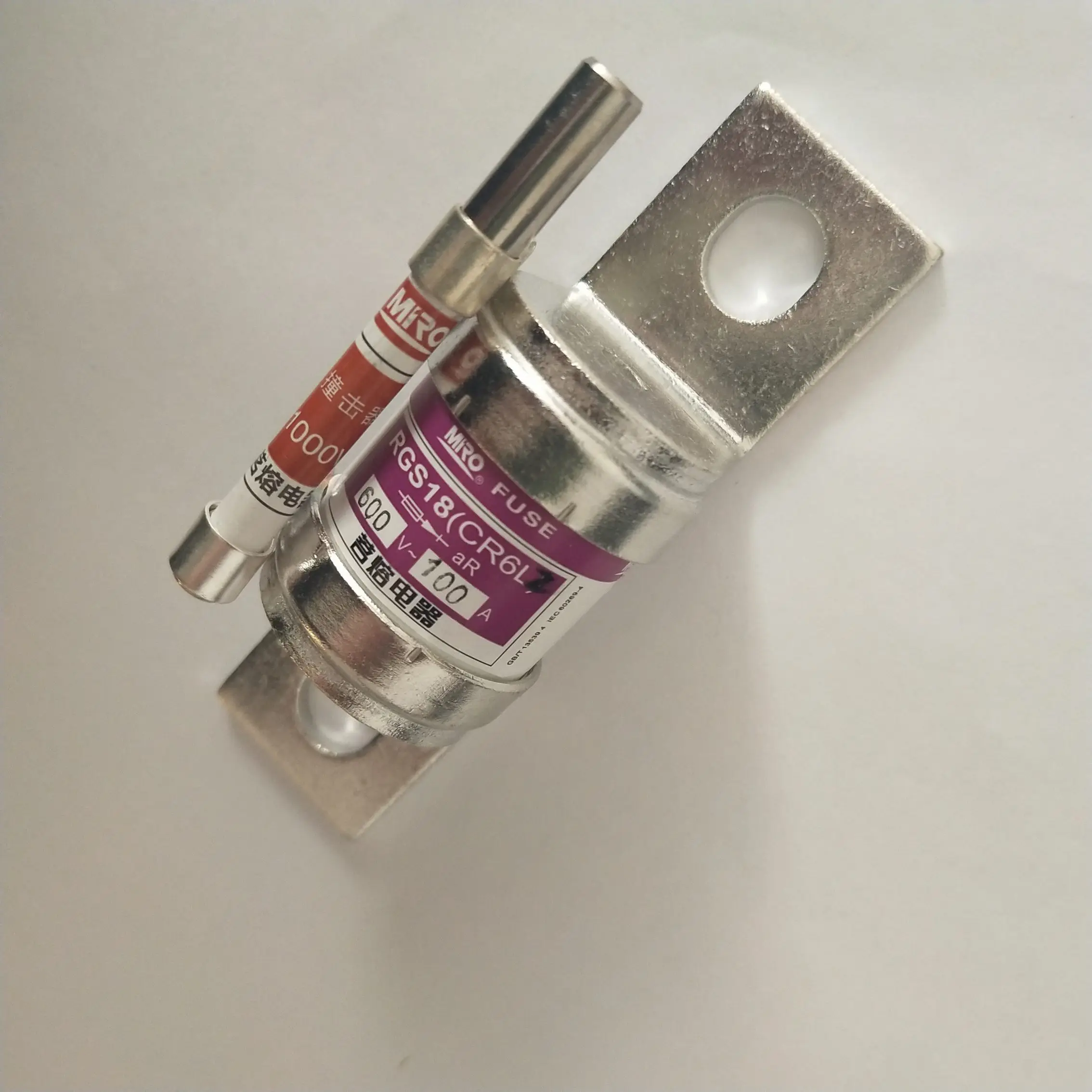 
Круглая труба Болт спираль трубы квадратного сечения предохранитель RO15 32A RT14-20 FR10GG69V C10G 