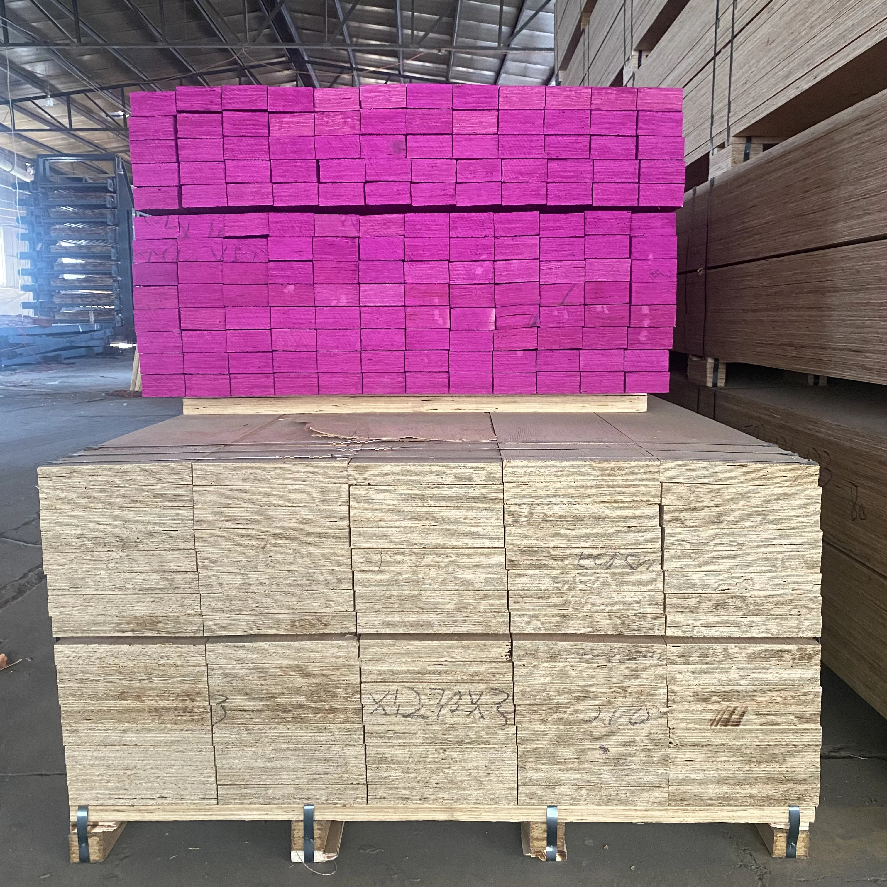 Lvl Beams LVL Building Beam yeluwood Pressure Treated LVL Timber For Sale H20 Structural Laminated Veneer Lumber