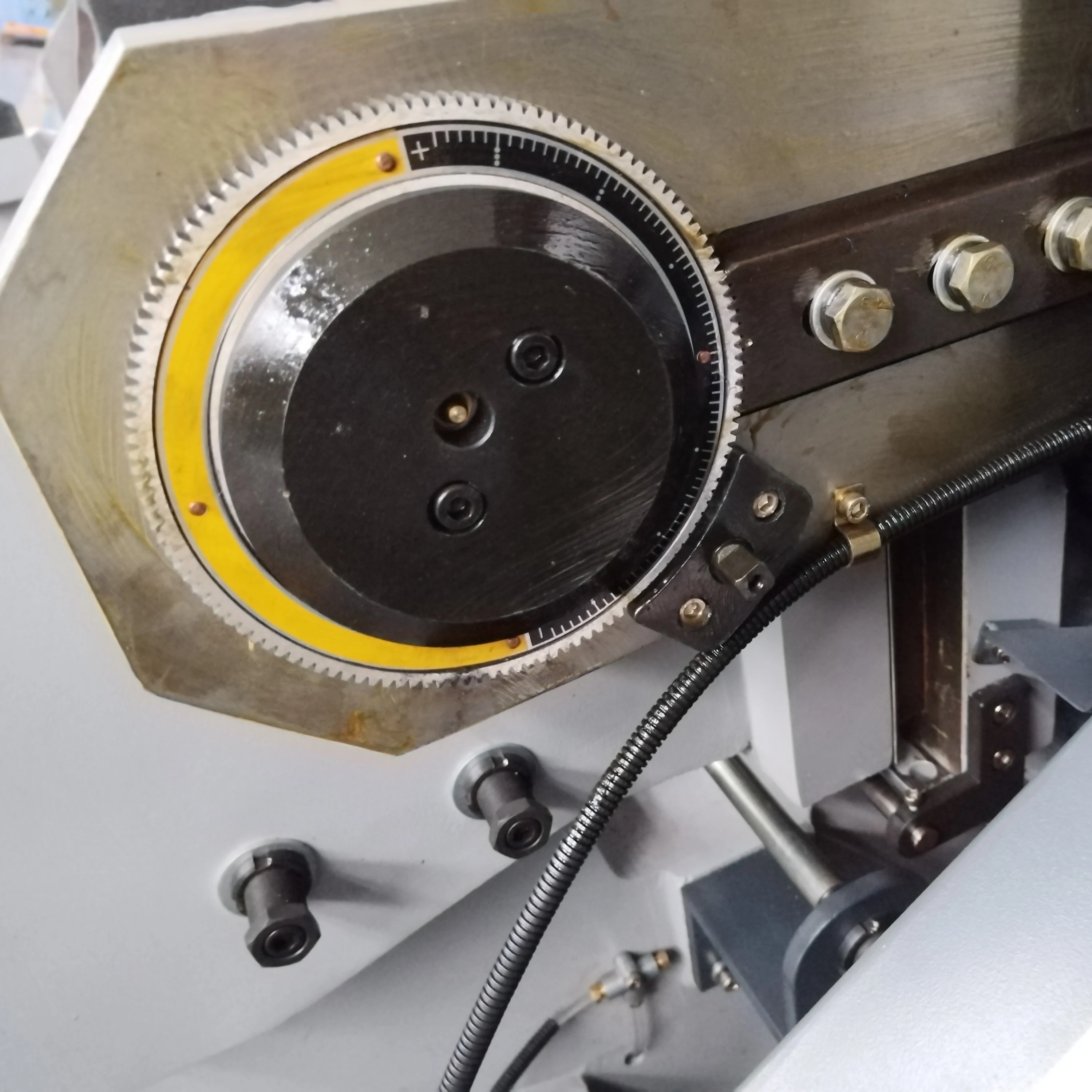 TYMC-1100 Руководство Горячее тиснение золотом фольгой печати и умирает автомат для резки