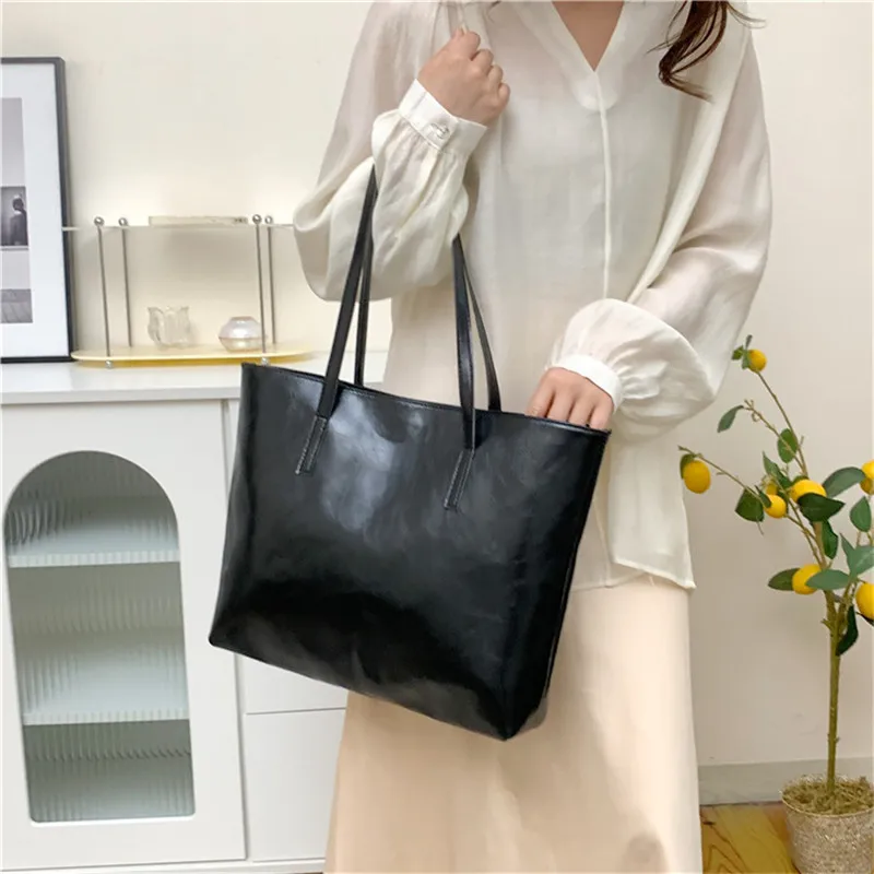 2024 High Quality Wholesale European And American Retro Oil Paper Design Women Large Capacity Tote Bag
