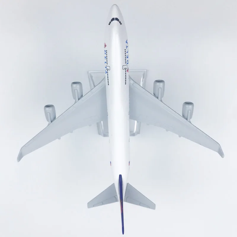 Aircraft 16cm Alloy Diecast Airplanes Model Delta Air Lines Boeing 747 Airlines Plane Model Airplane Aircraft Toy Kids Gift