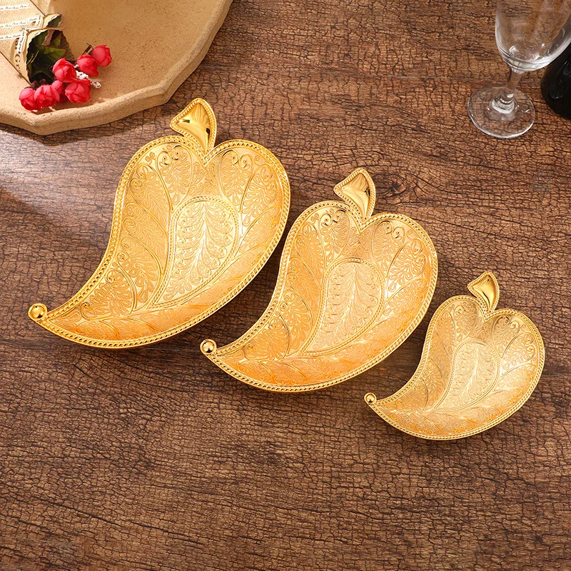 New Arrival Golden Leaf Shape Decorative Table Display Fruit Decor Dry Fruit Plate Food Serving Display Tray Luxury
