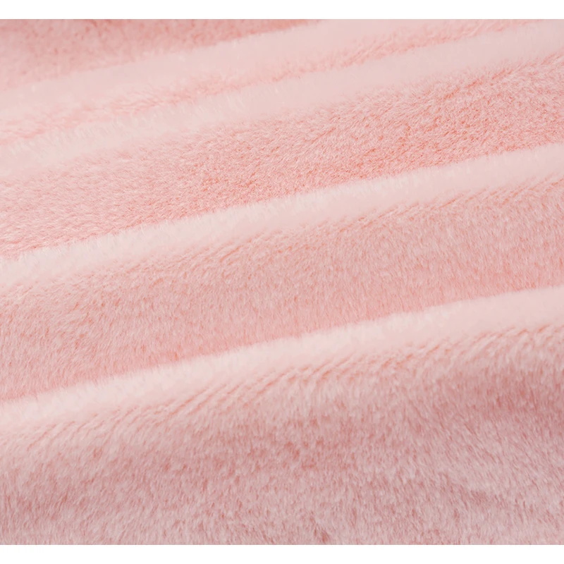 Chinese Factory Faux Rabbit Fur Fabric Eco-friendly Spun Yarn Long Pile Faux Fur Fabric Fluffy Imitation Rabbit Fur