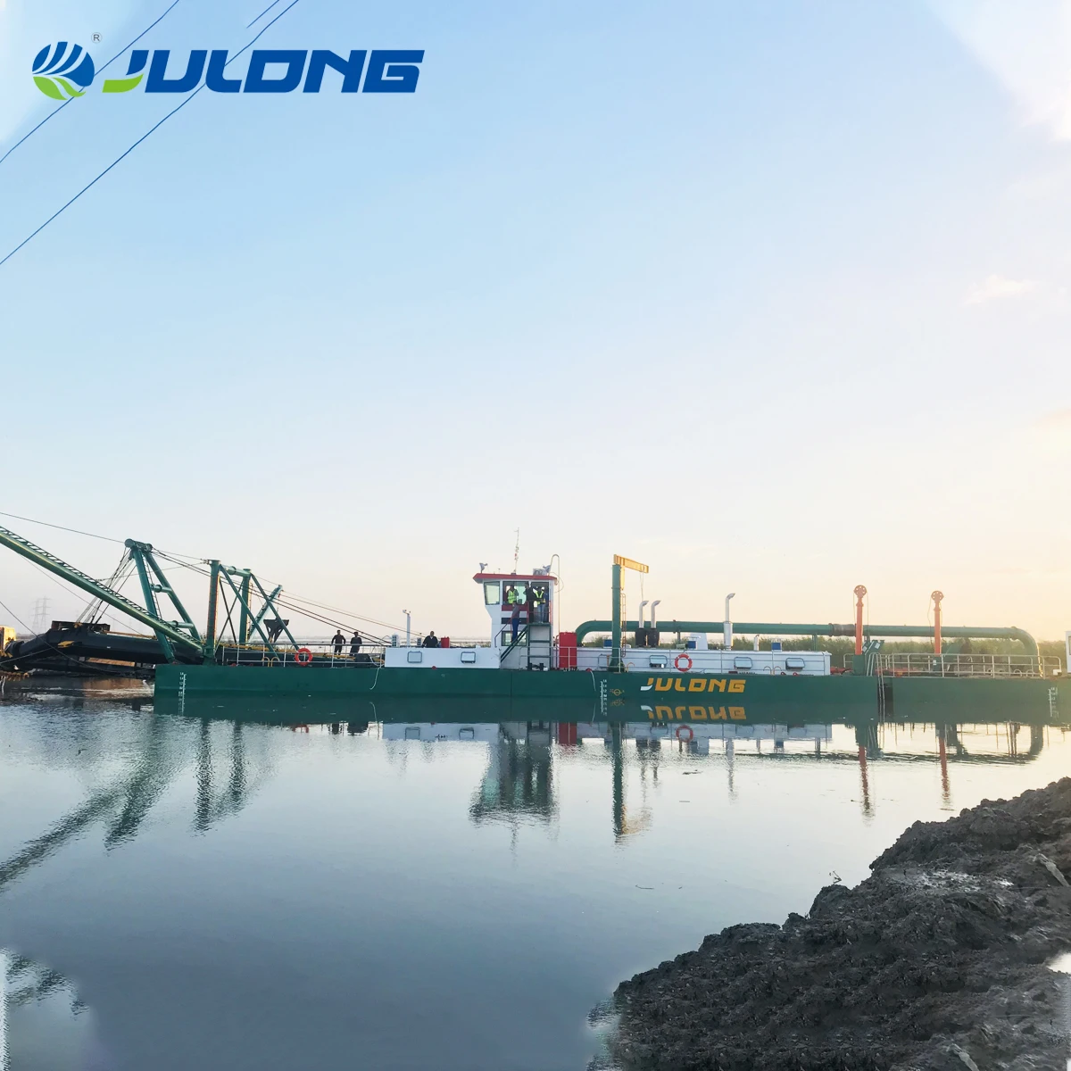 Cutter suction dredge for river and lake capacity expansion