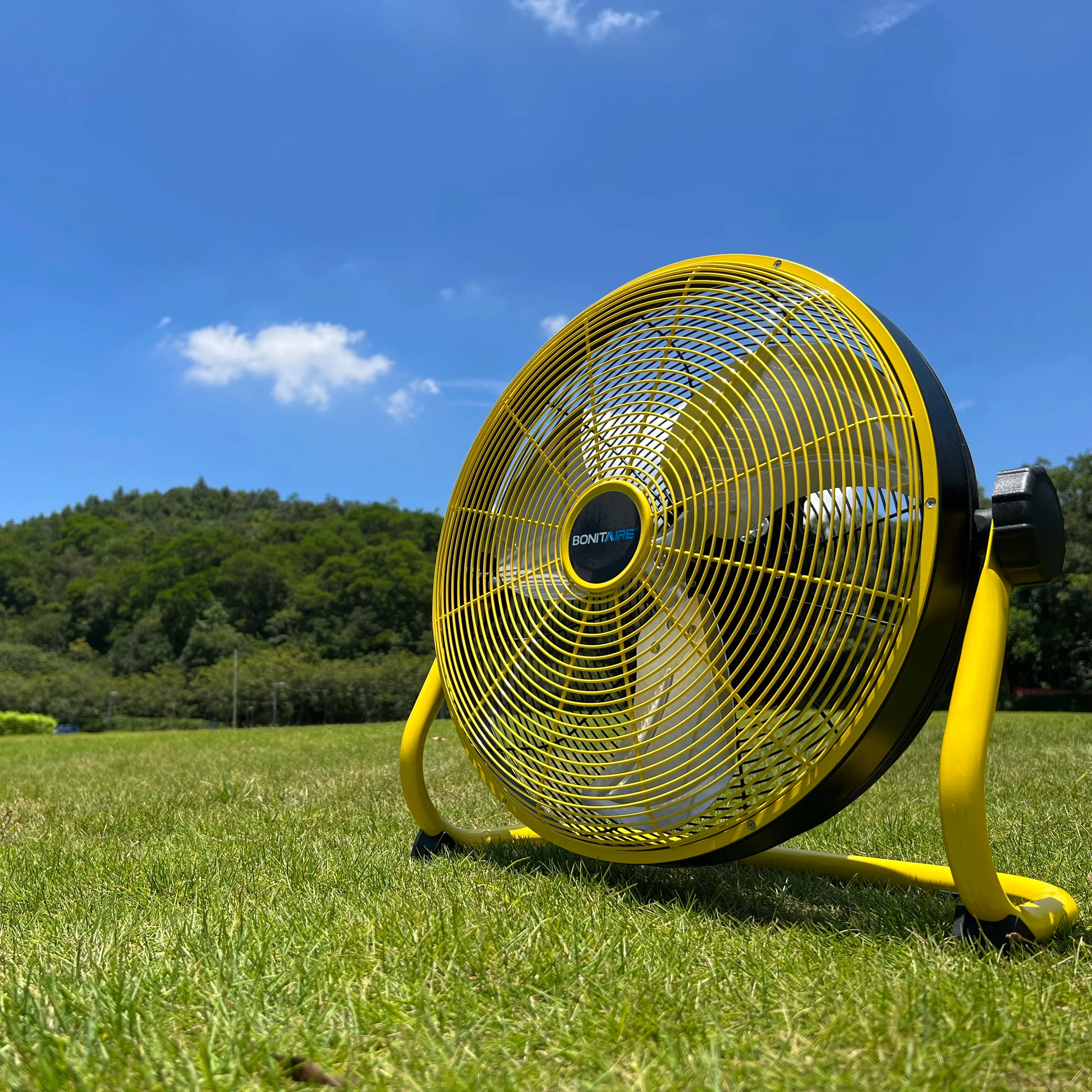 Bonitaire  new generation dc rechargeable floor fan with detachable power bank portable outdoor 17400mAh