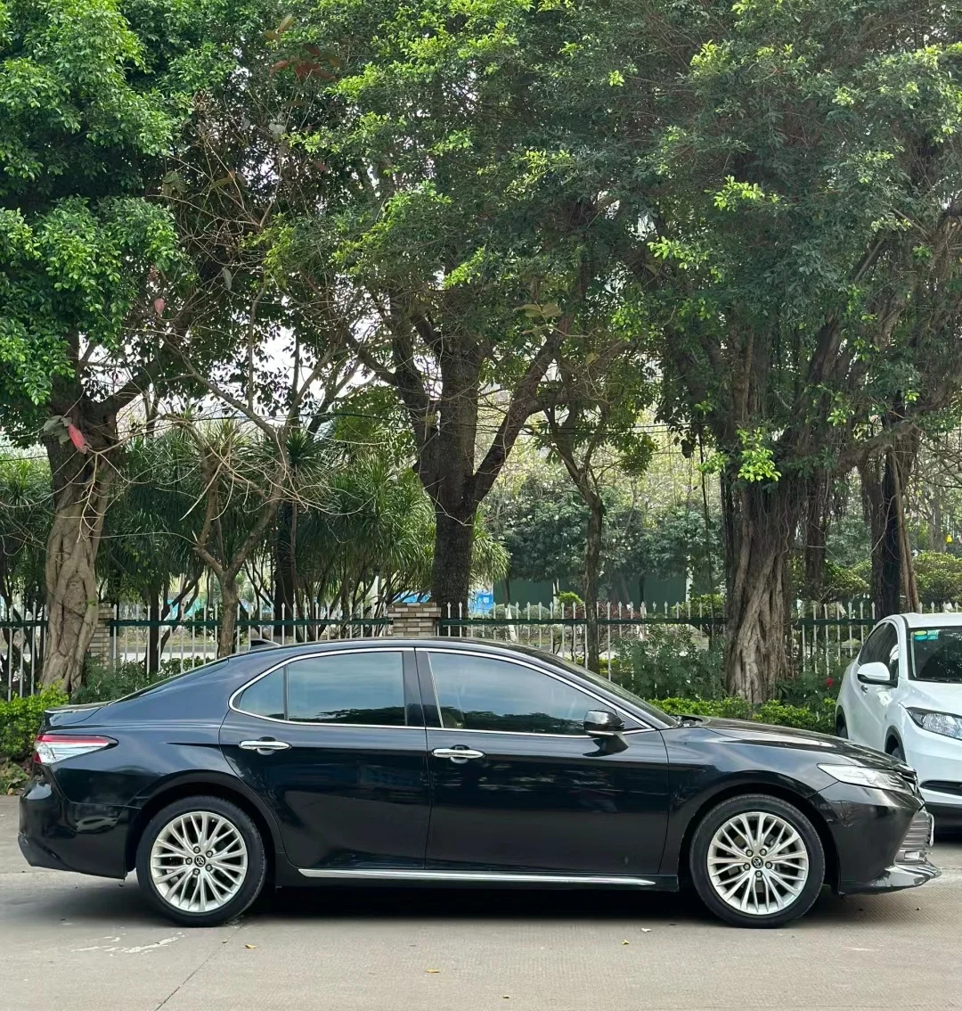 Недорогой Подержанный автомобиль Camry 2 0 г 5 2.5q Toyota Gas Second Hand цены на китайский подержанные автомобили для продажи