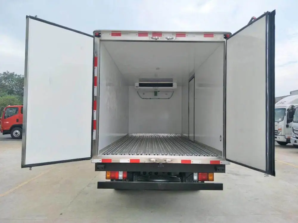 Best sale and good quality 700p/ NQR freezer truck with isuzu refrigerated truck japan for sale