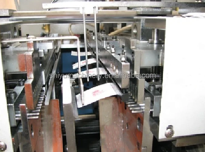 Woven label cut and fold machine garment satin label cutting and folding machine