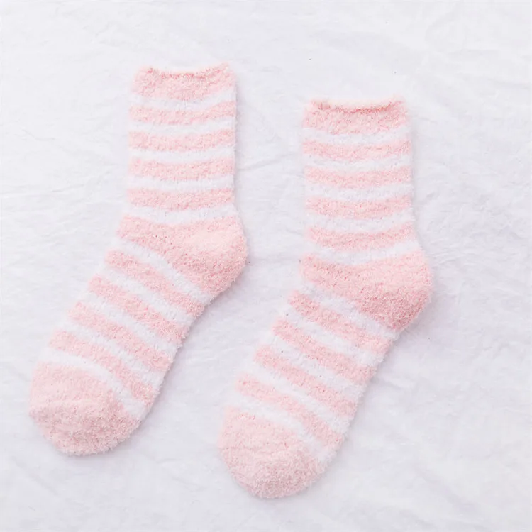 Лидер продаж модные пушистые женские носки из микрофибры с узором на заказ