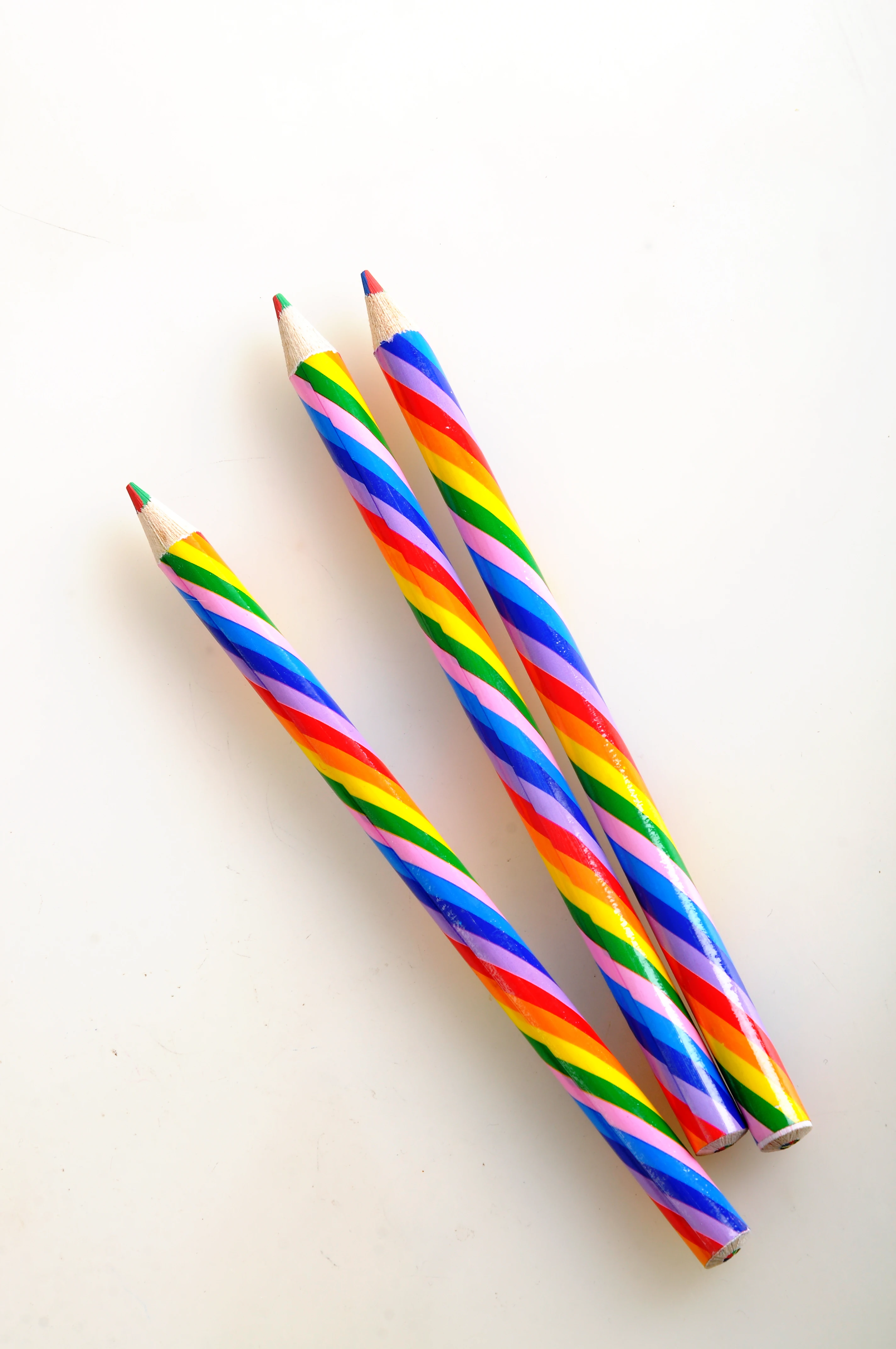 Wholesale customized logo jumbo triangle basswood color pencil four colors in one