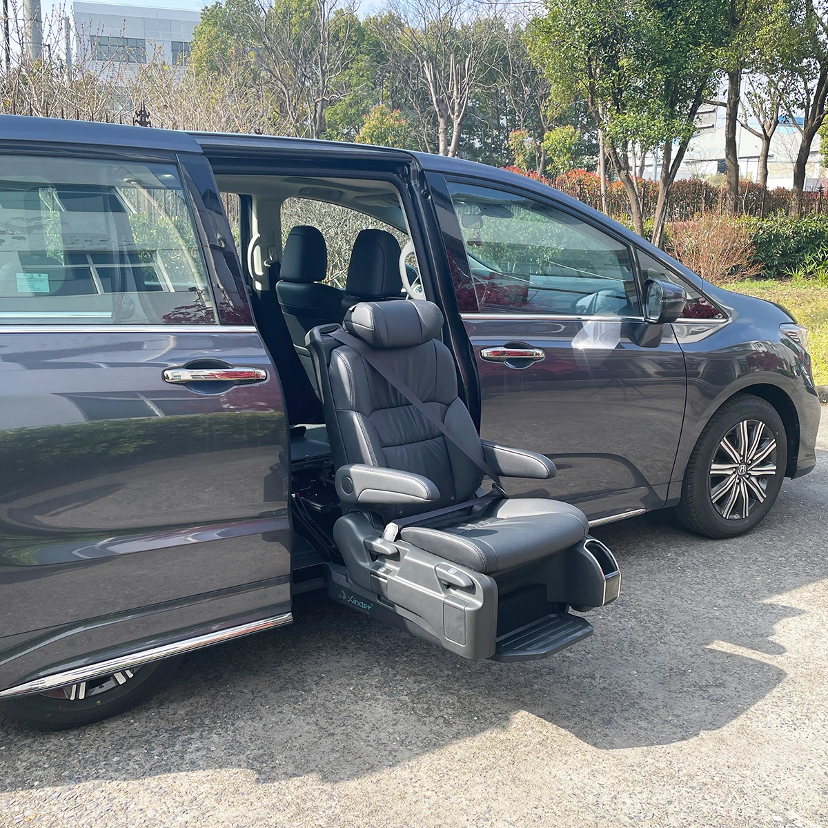 Lifting Car Seat Special handicap disabled Swivel Turning Lift Seat Seating system with wheelchair base for the elder disabled