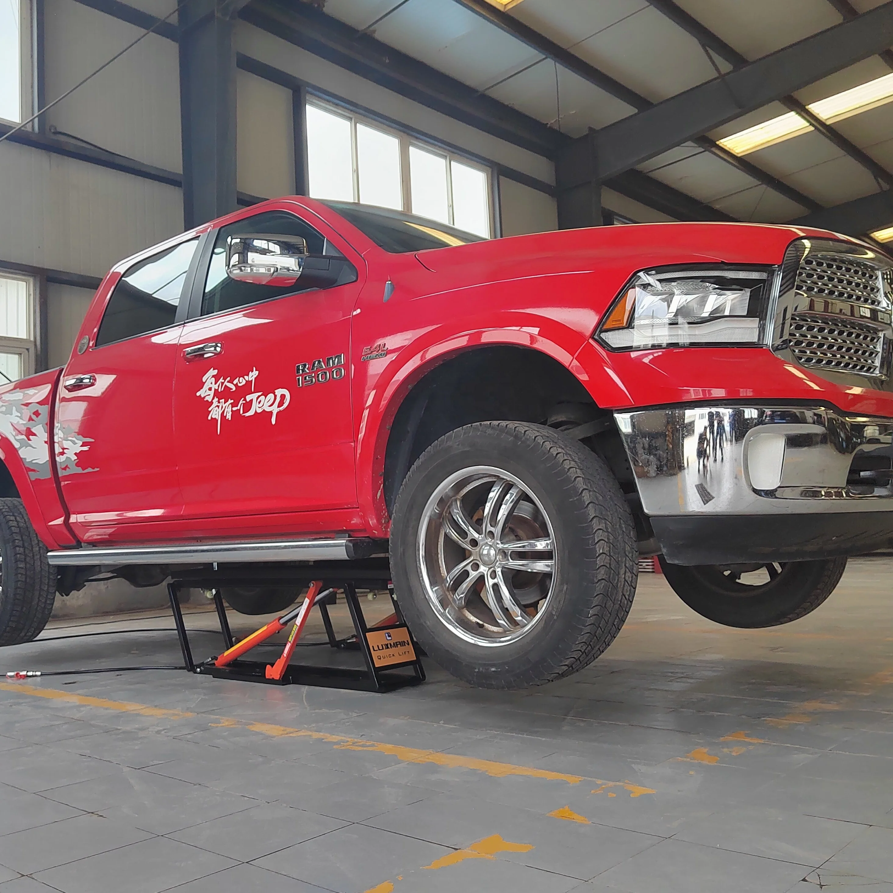 European Sales Surge 3.5T Quick Lift Mobile Car Jack Home Garage Double Cylinder Hydraulic Elevator Car Lifts Two Post Design