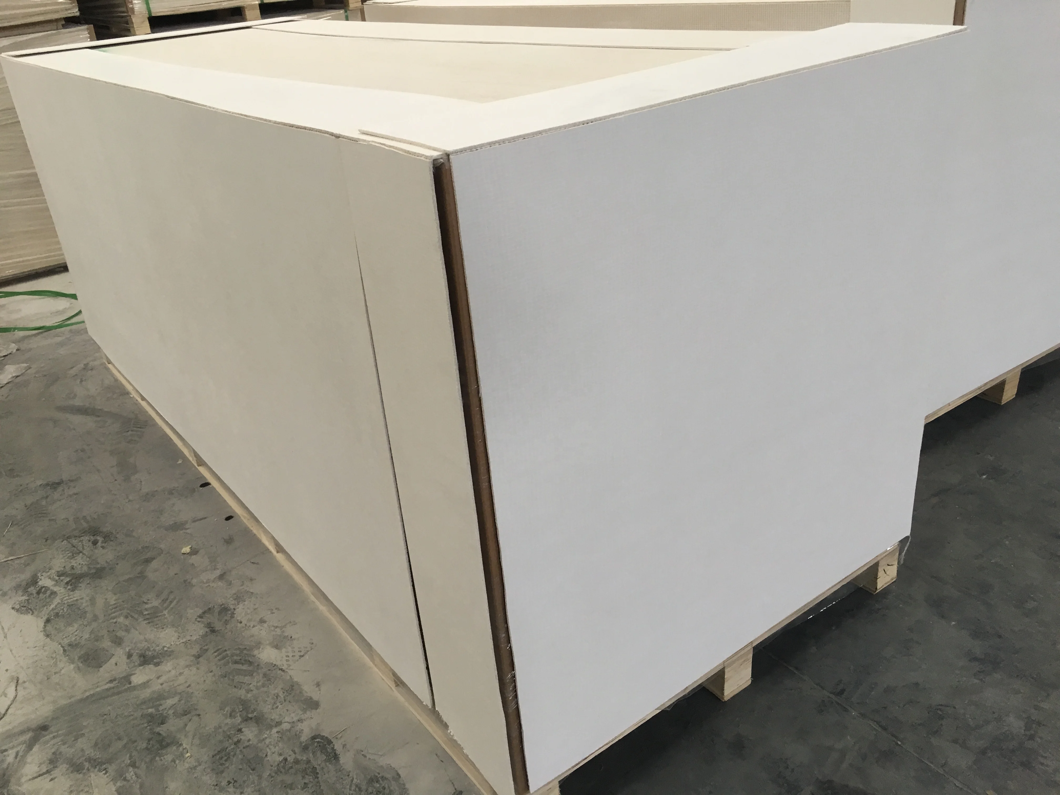 10mm Fireproof and Moisture Proof Glass Magnesium Oxide Sulfate MGSO4 Board for East Europe