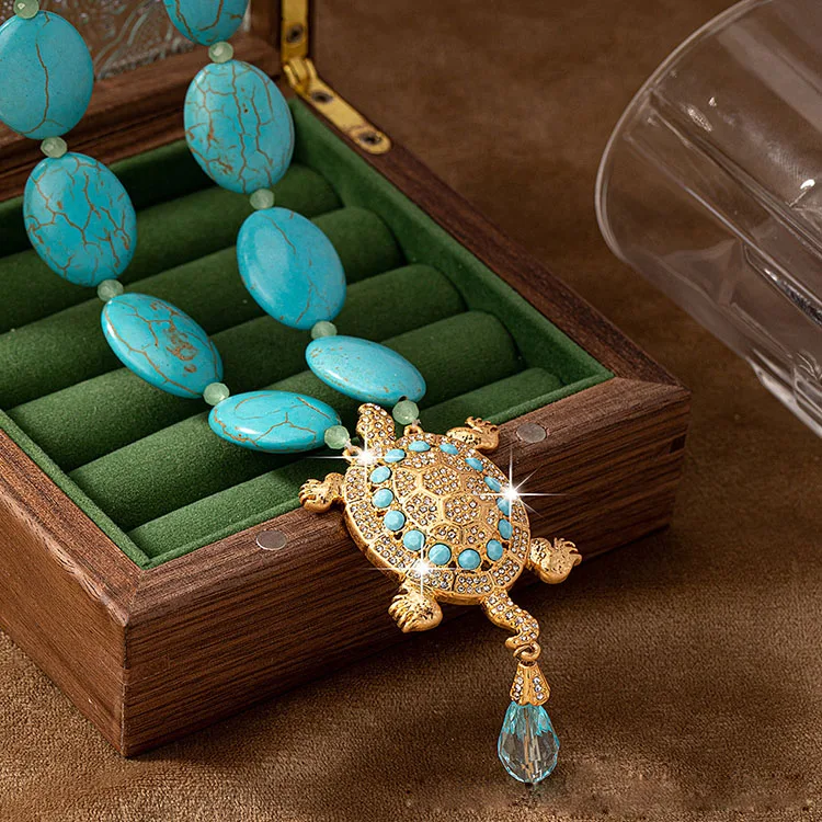 Wholesale European American Retro Vintage Luxury Daily Wear Sweater Heavy Engraved Anchor Turtle Turquoise Chain necklace