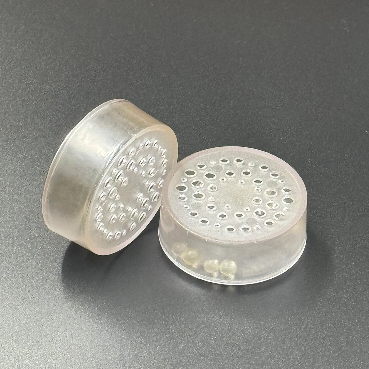Custom Wholesale  Cigar Accessories Shape Mini Portable Cigar Moisturizer Plastic Cigar Humidifier with Flower Mud