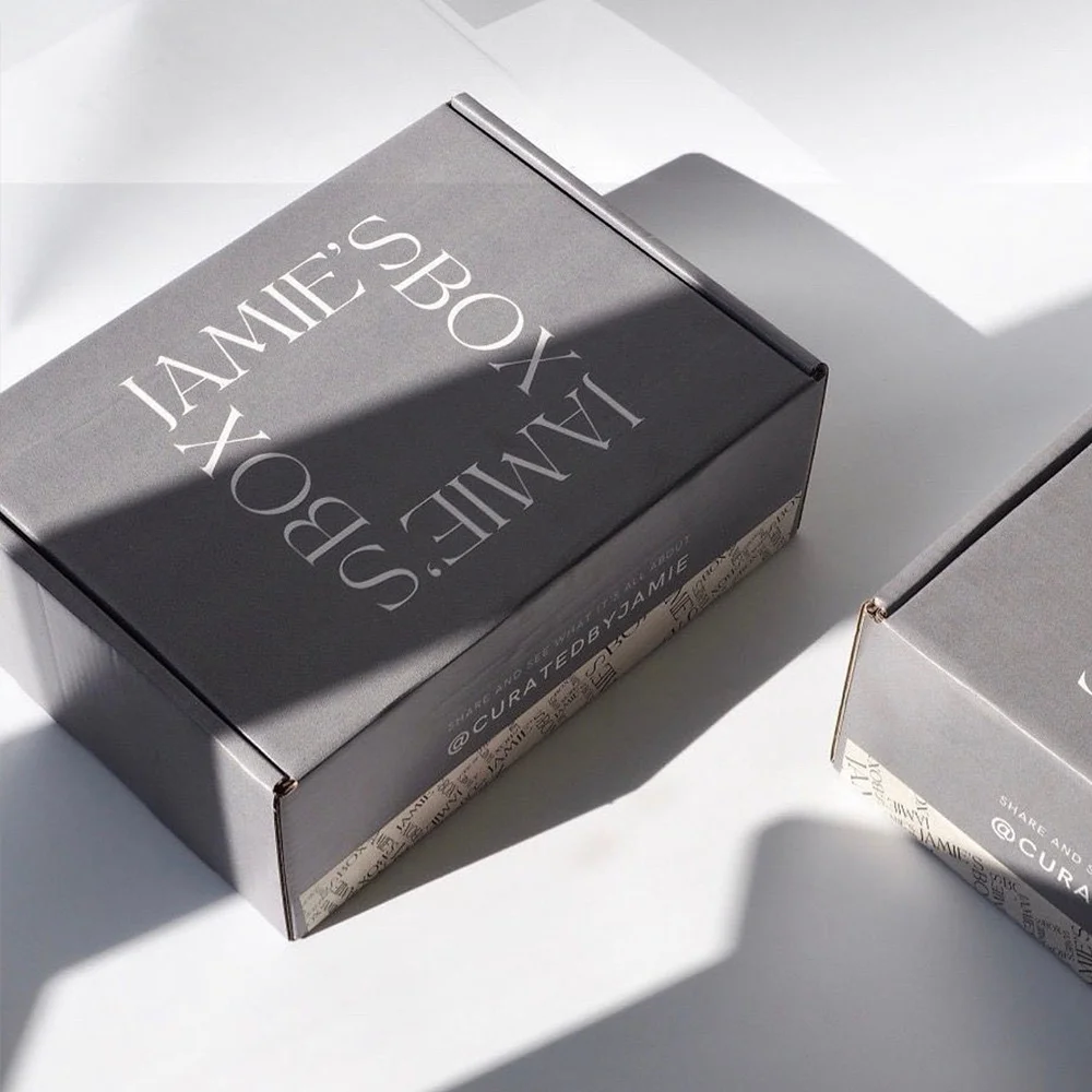 Бесплатная упаковка для упаковки товаров из гофрированного картона