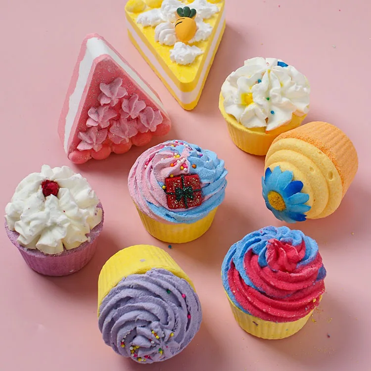 
OEM Custom Colorful Cake Bubble Bath Gift Set SPA Fizzy Vegan Kids Cute Cupcake Bath Bombs 