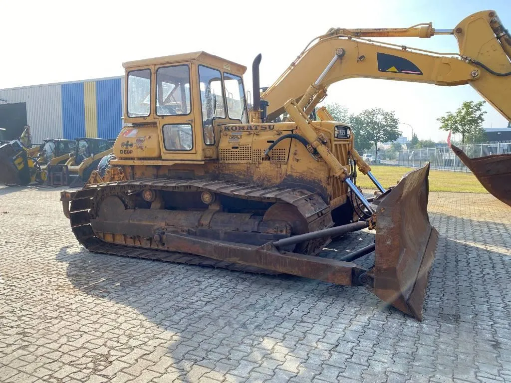 cheap price uesd komatsu D60 bulldozer Original condition bulldozer komatsu d65ex d65px d85ess d155a-2 crawler bulldozer