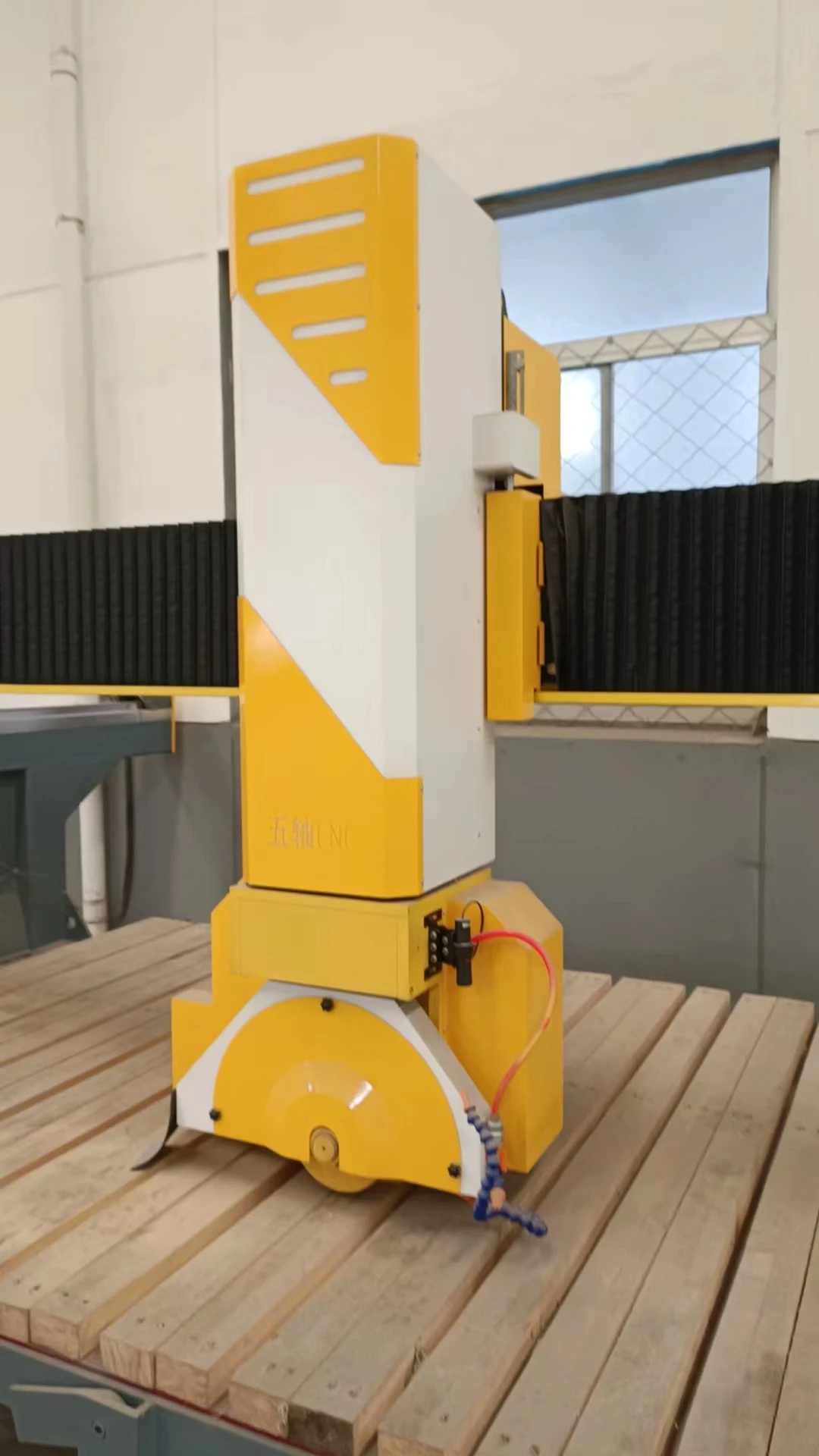 5axis cnc Bridge saw cutting machine for granite marble cutting polishing countertop
