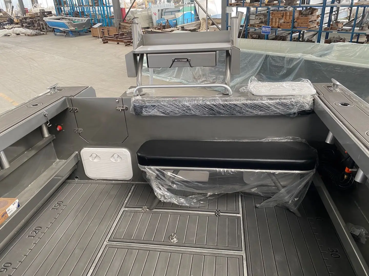 6.85m Aluminum Speed Fishing Center Cabin Boat Gospel