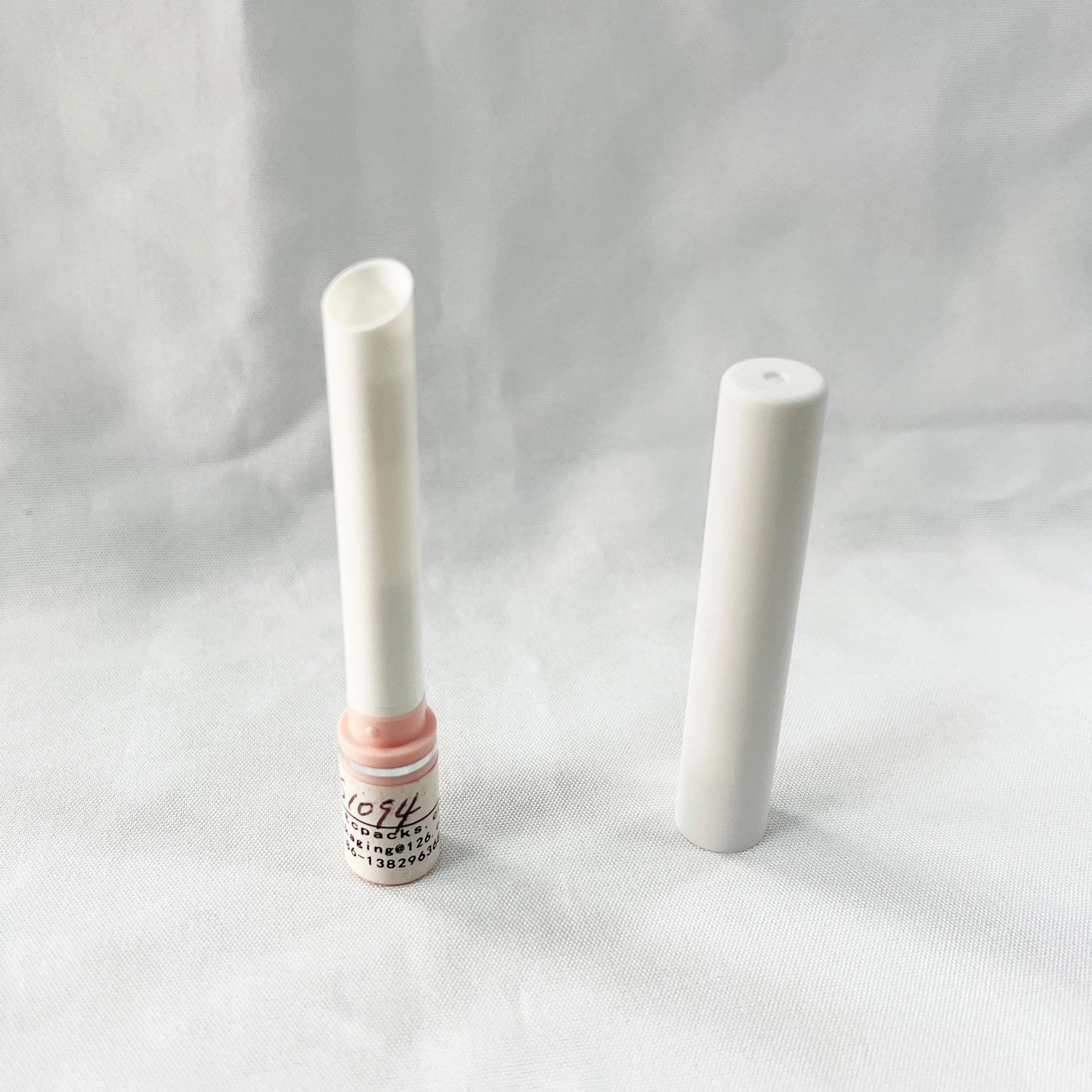 Creative Round Plastic Packaging with your custom logo empty  cigarette lipstick tube
