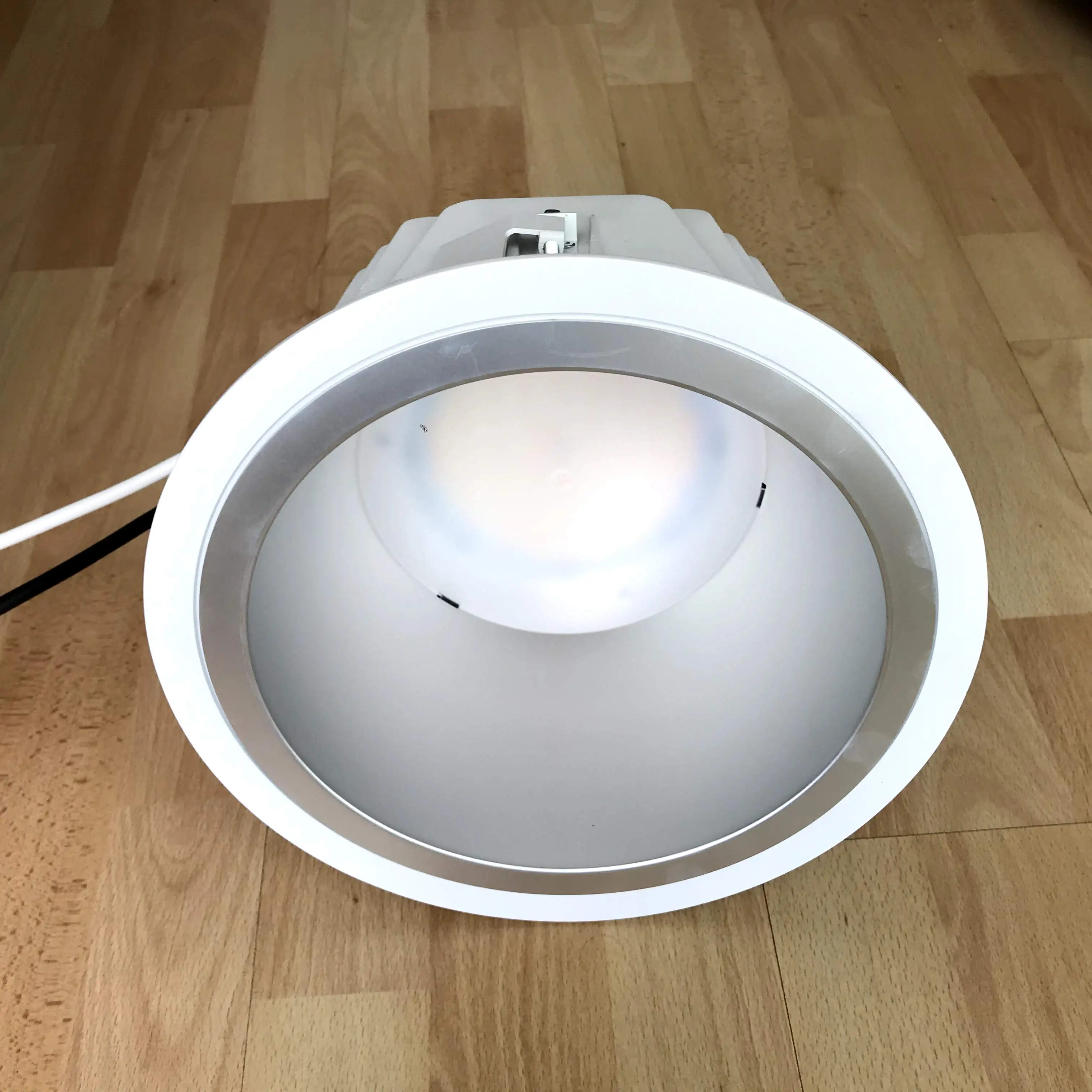 OEM Die Cast Aluminium Lamp Casing Light Housing Aluminum Adc12 Casting