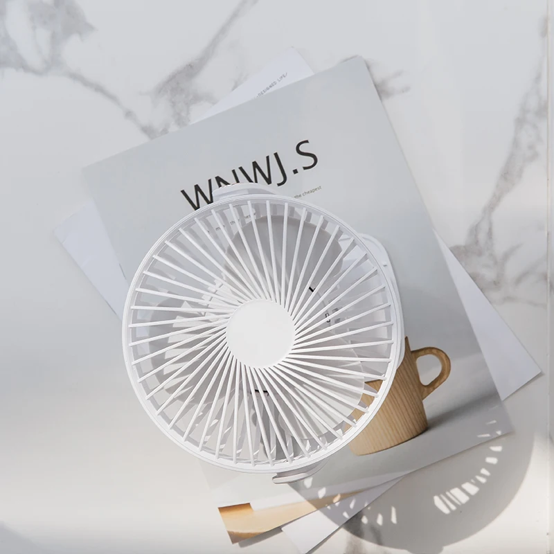 2022 China Custom Factory Wholesale Multifunctional Desktop Charging Table Usb Mini Portable Clip Fan