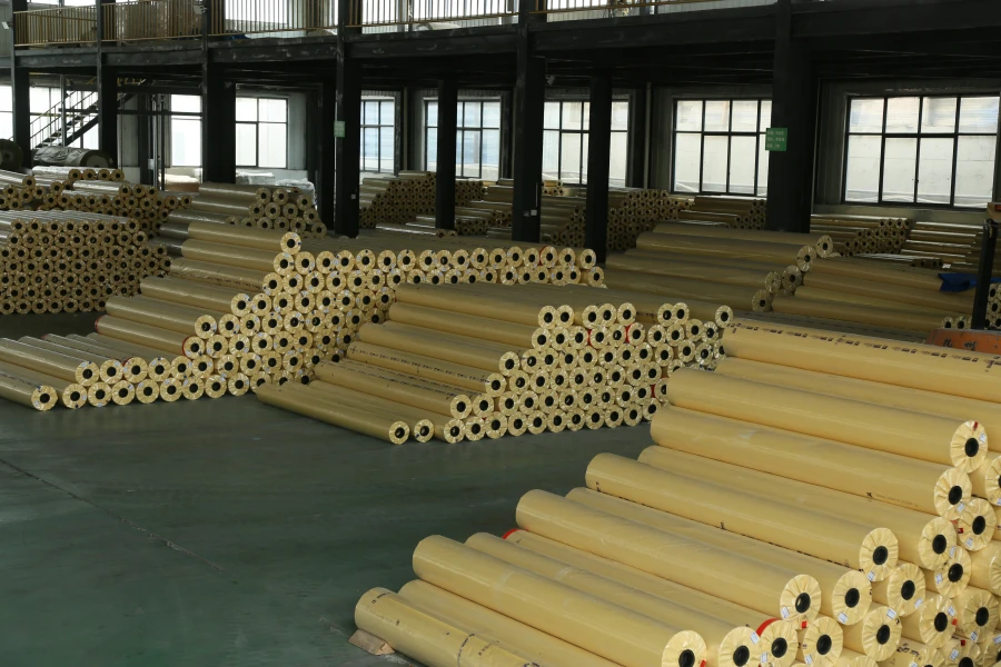 600gsm Waterproof PVC vinyl coated tarpaulins fabric pvc canvas tarpaulin fabric for inflatable boat/ truck cover