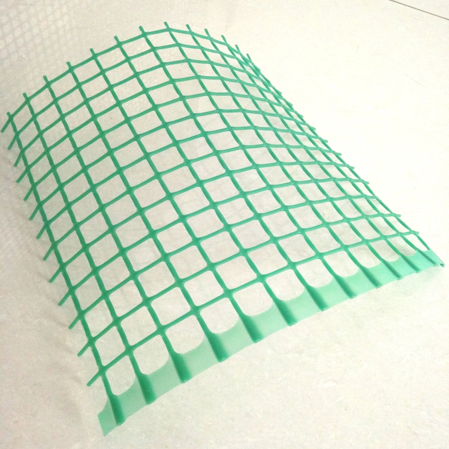 Low price high quality no -toxic 100% HDPE factory price plastic mesh