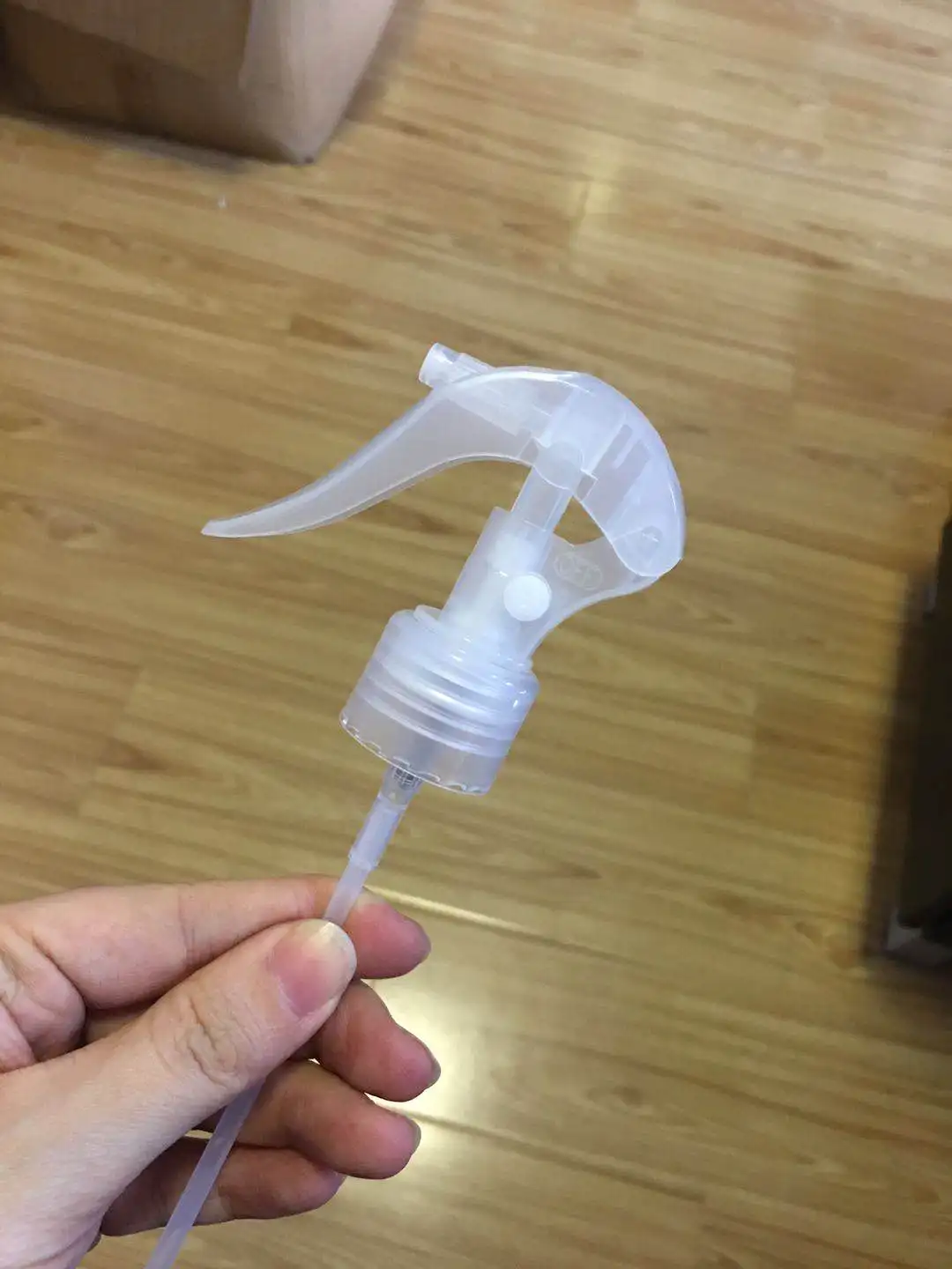 28 38 400 410 spray bottle caps plastic trigger sprayer nozzles bottle caps for sale