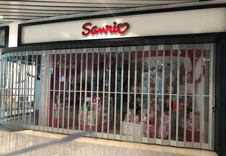 Durable PVC Customized Plastic Accordion Folding Doors Transparent Graphic Design Commercial Modern Polymer Customized Size