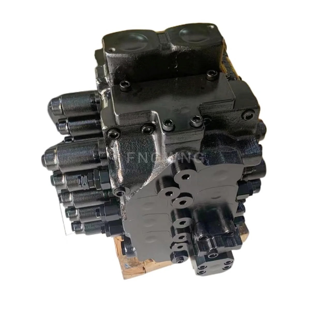 LS30V00009F1 Excavator Hydraulic Valves Distribution Main Control Valve For Kobelco SK460-8 SK480-8 SK495-8 SK500-8