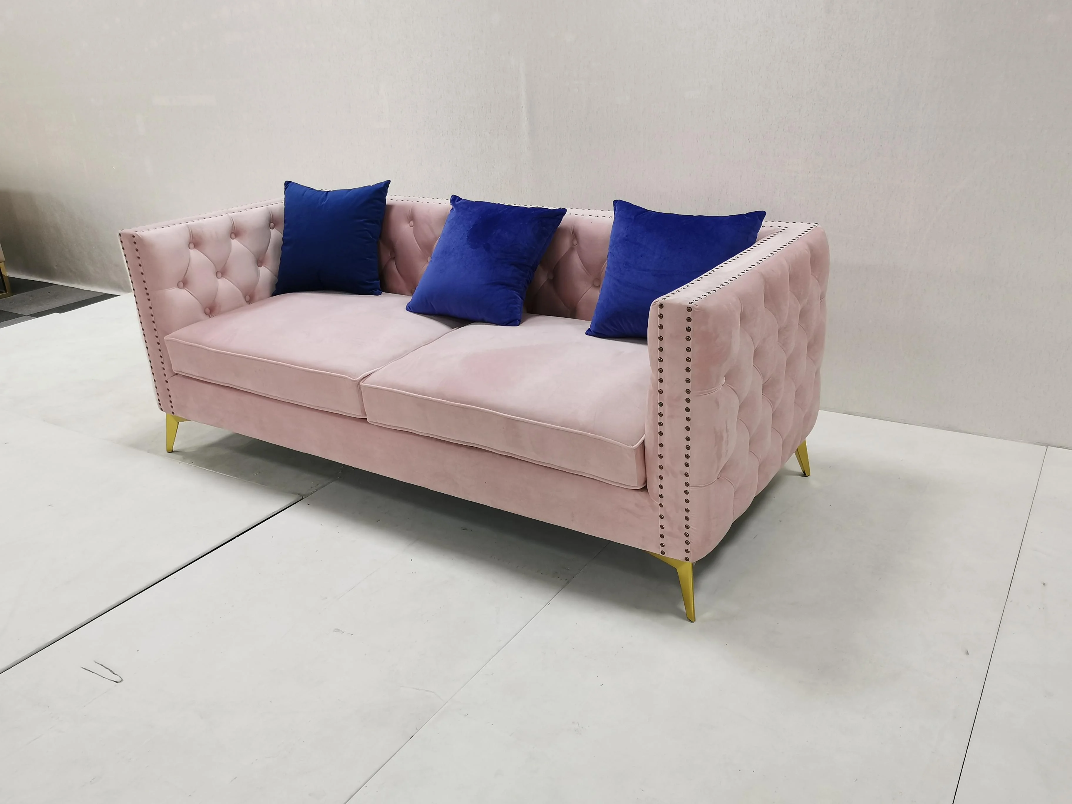 
Lover Seat American Style Living Room Modern Furniture 2 seat pink Upholstery velvet sofa 