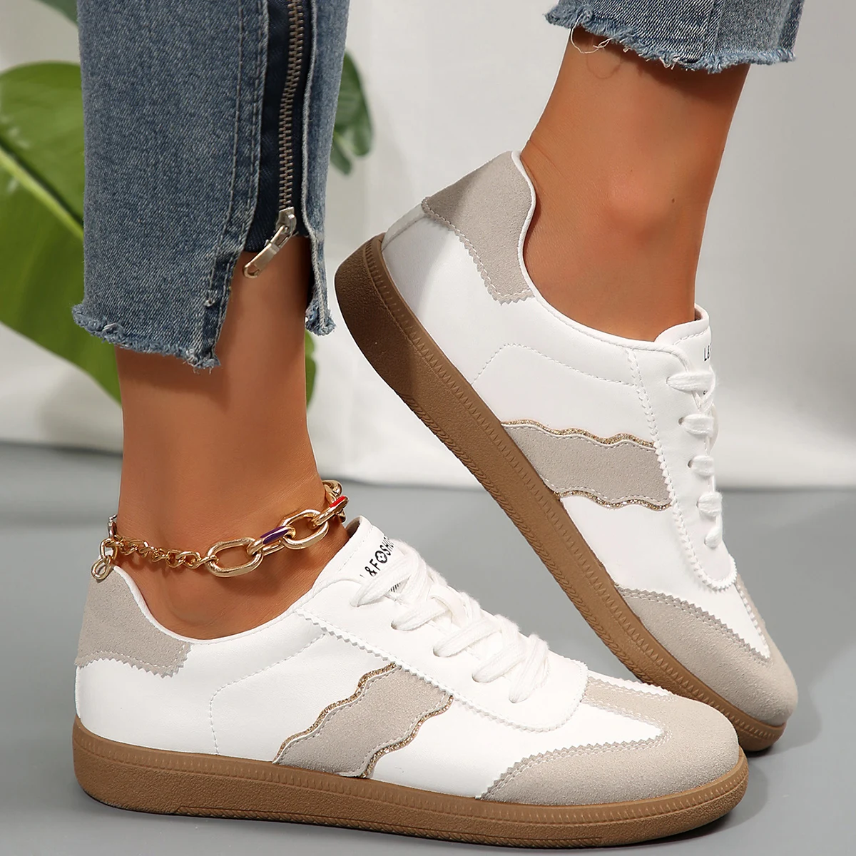 Custom Logo Fake Suede Leather Lace Up Sneakers for Women Walking Style Casual Tennis Shoes
