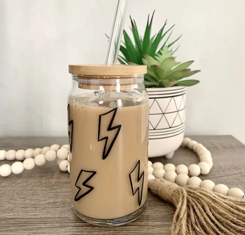 2022 New Style Design 16 Oz 20 Oz Drinking Iced Coffee Soda Can Glasses Beer Glass Can Cups with Bamboo Lid and Glass Straws