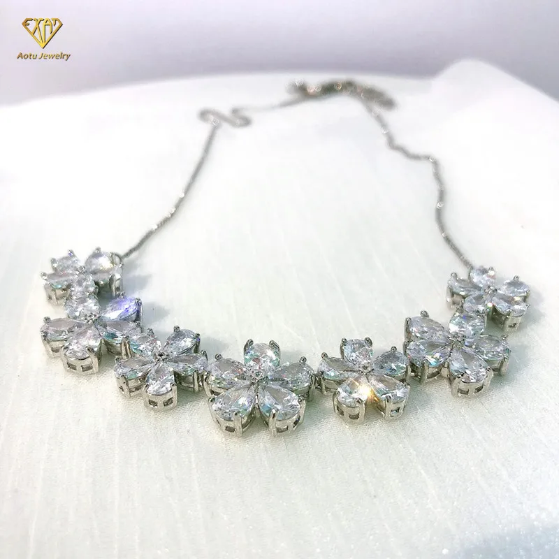 Beautiful necklace 18K gold Gemstone Flower flower cubic zirconia charm box chain necklace for party