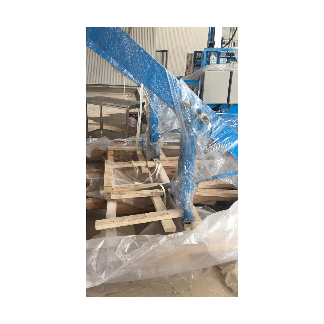 
Roller chain chain bucket belt conveyor from Japan for mushroom cultivation 