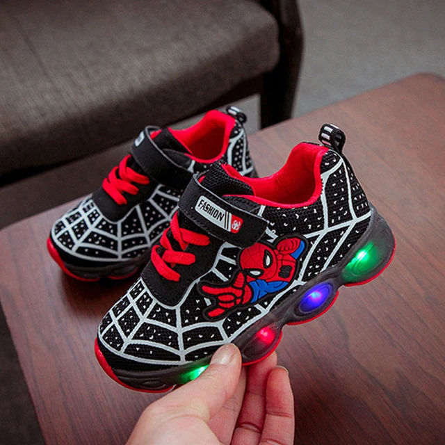 Дешевая оптовая продажа; Поставка с фабрики; Zapatos infant Zapatillas; Детская обувь с подсветкой «Человек-паук»; Детская повседневная обувь