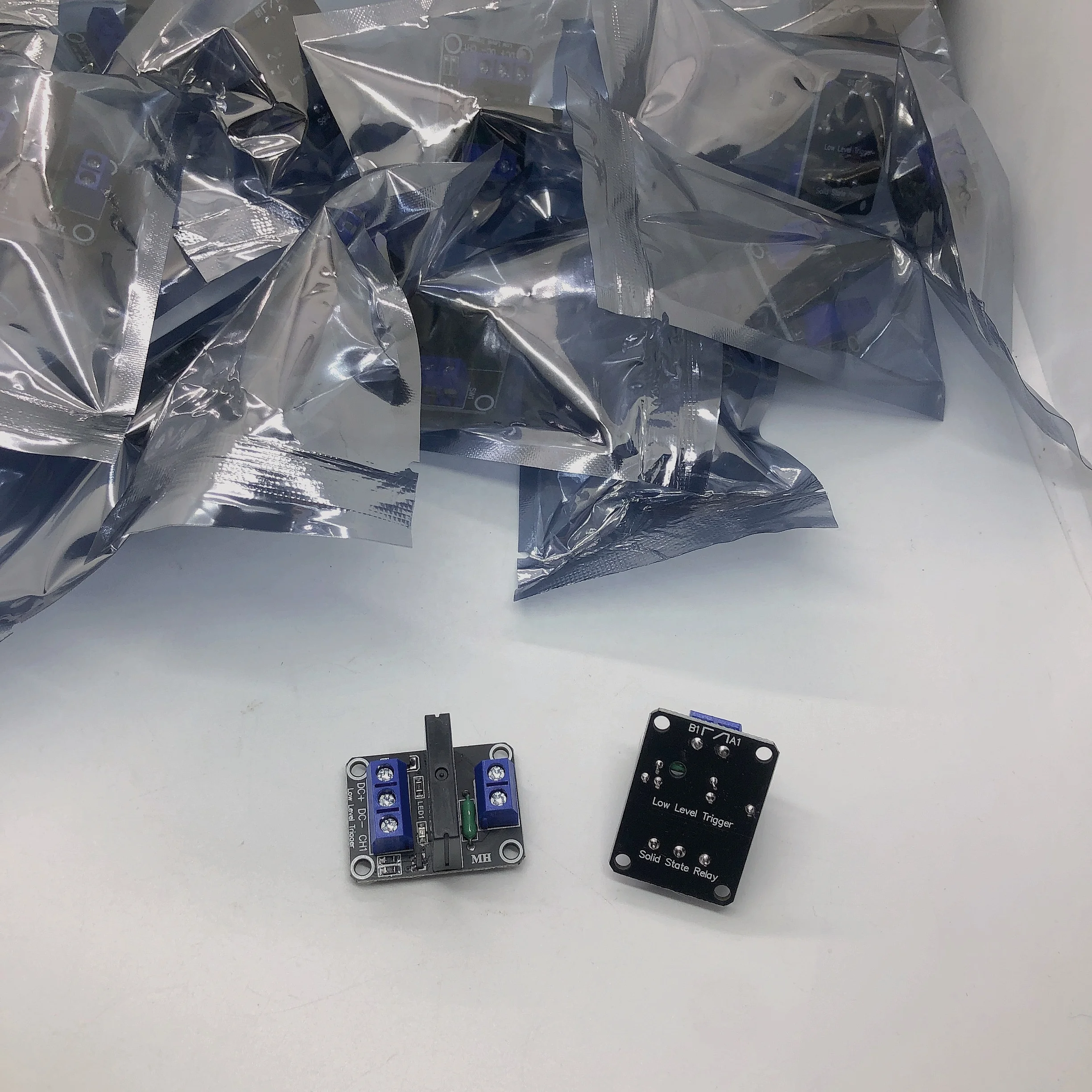 A03B 1 Road Channel 5V Low Level SSR Solid State Relay Module with Fuse  250V 2A Fuse