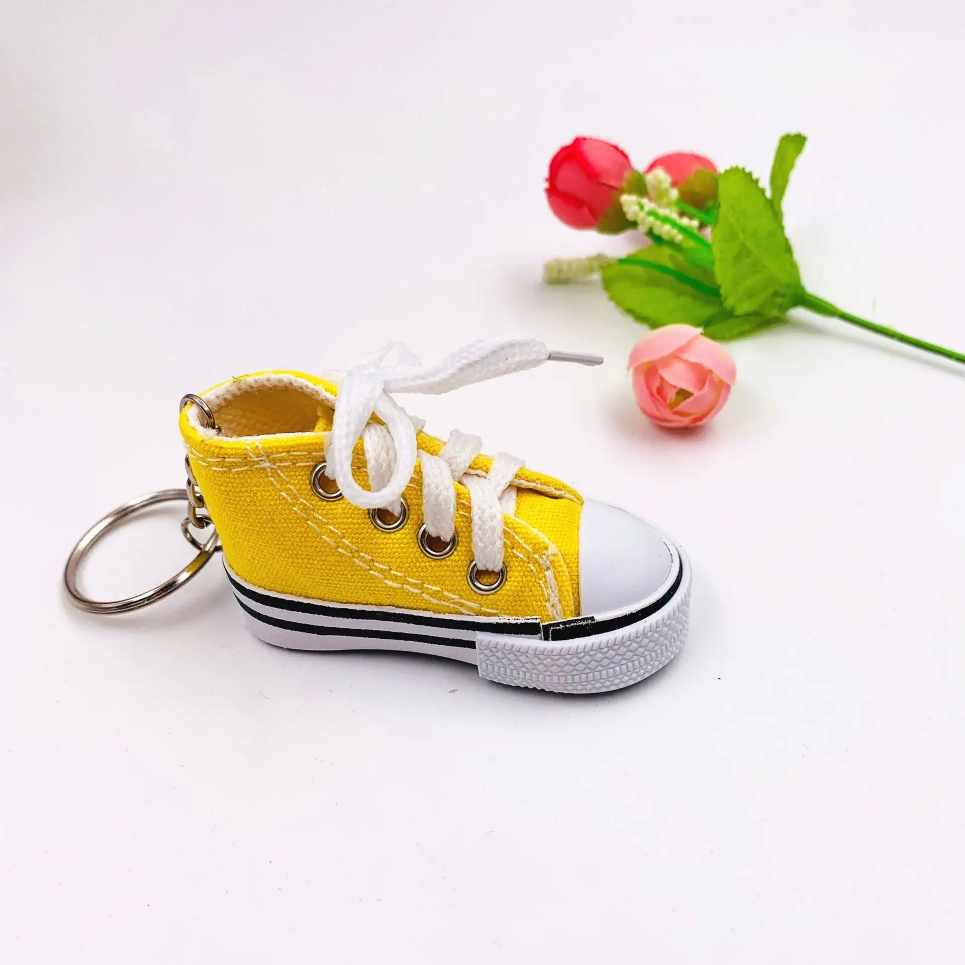 Wholesale hot mini sports shoes 3D canvas shoes car key chain couple bag pendant mini Converse  shoes key chain