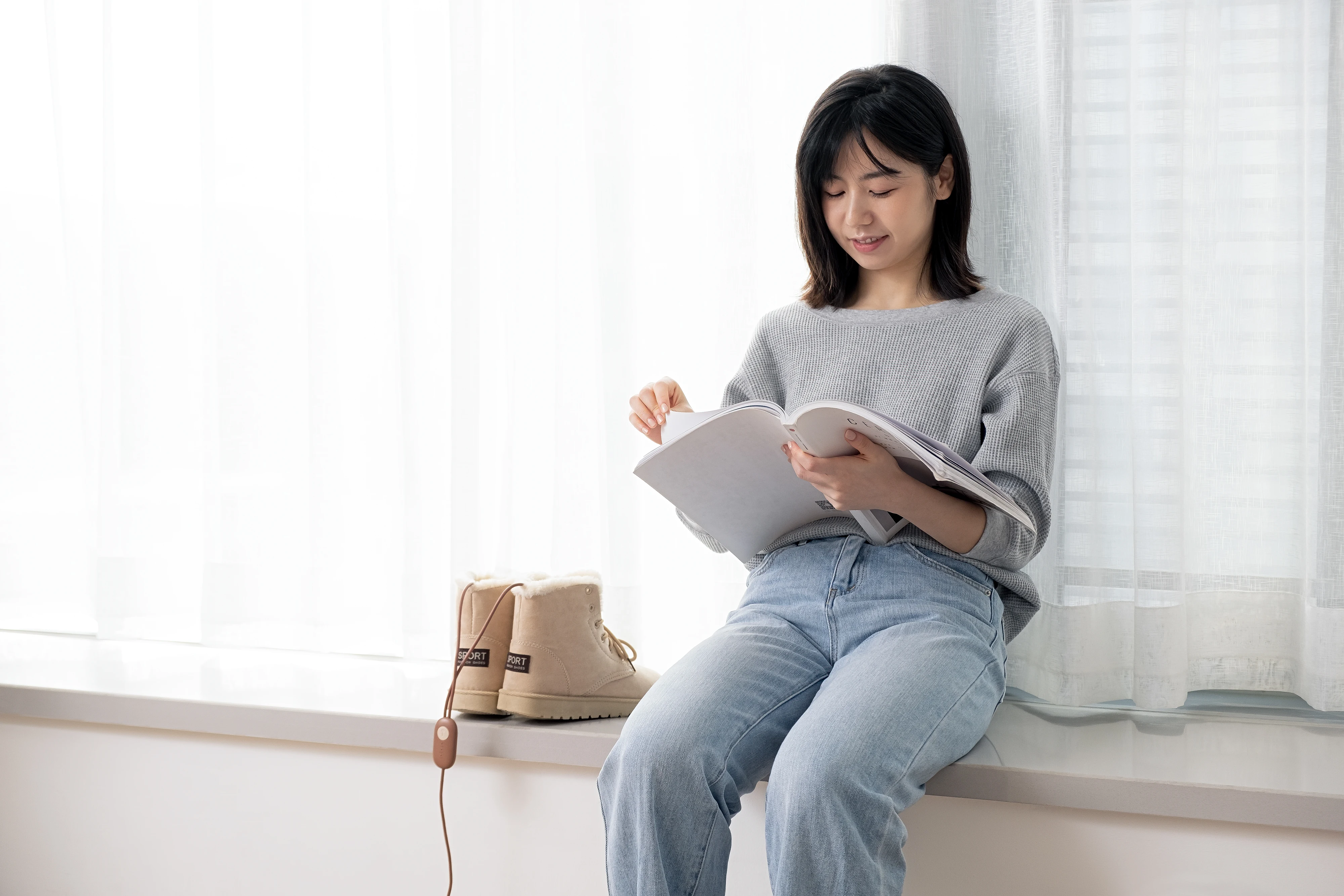 
2020 Electric Fast Heating Boot Dryer Warmer UVC Sterilizer Shoes Dryer With Timer 