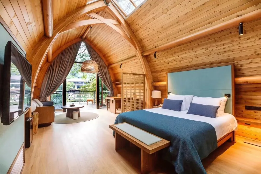 CE Certified High Quality Prefab Frame House Modern Soundproof Good Insulation Office Shop Hotel Terrace Greenhouse Camping Pod