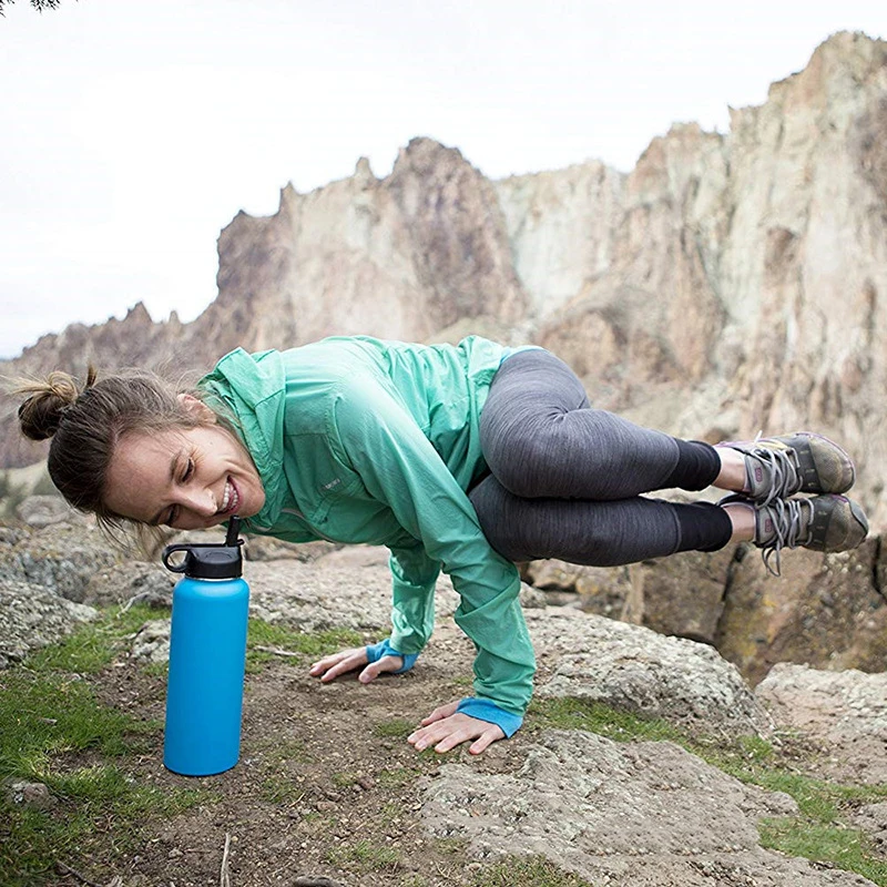 Wholesale 32 Oz Sports Water Container Easy Carry Double Wall Stainless Steel Bottles Insulated Bottles With Straw