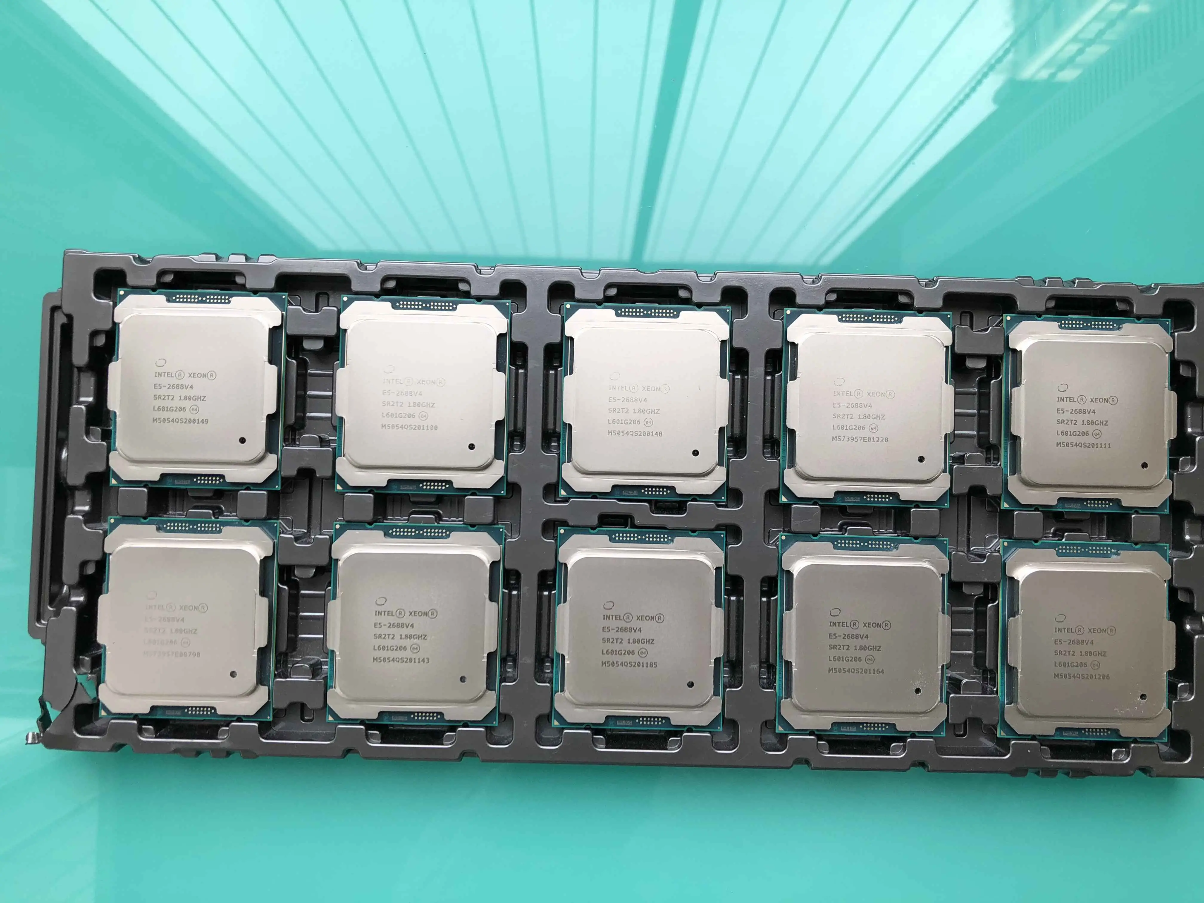  Оригинальный Intel Xeon Silver 4110 8 ядер 2 1 ГГц для серверного