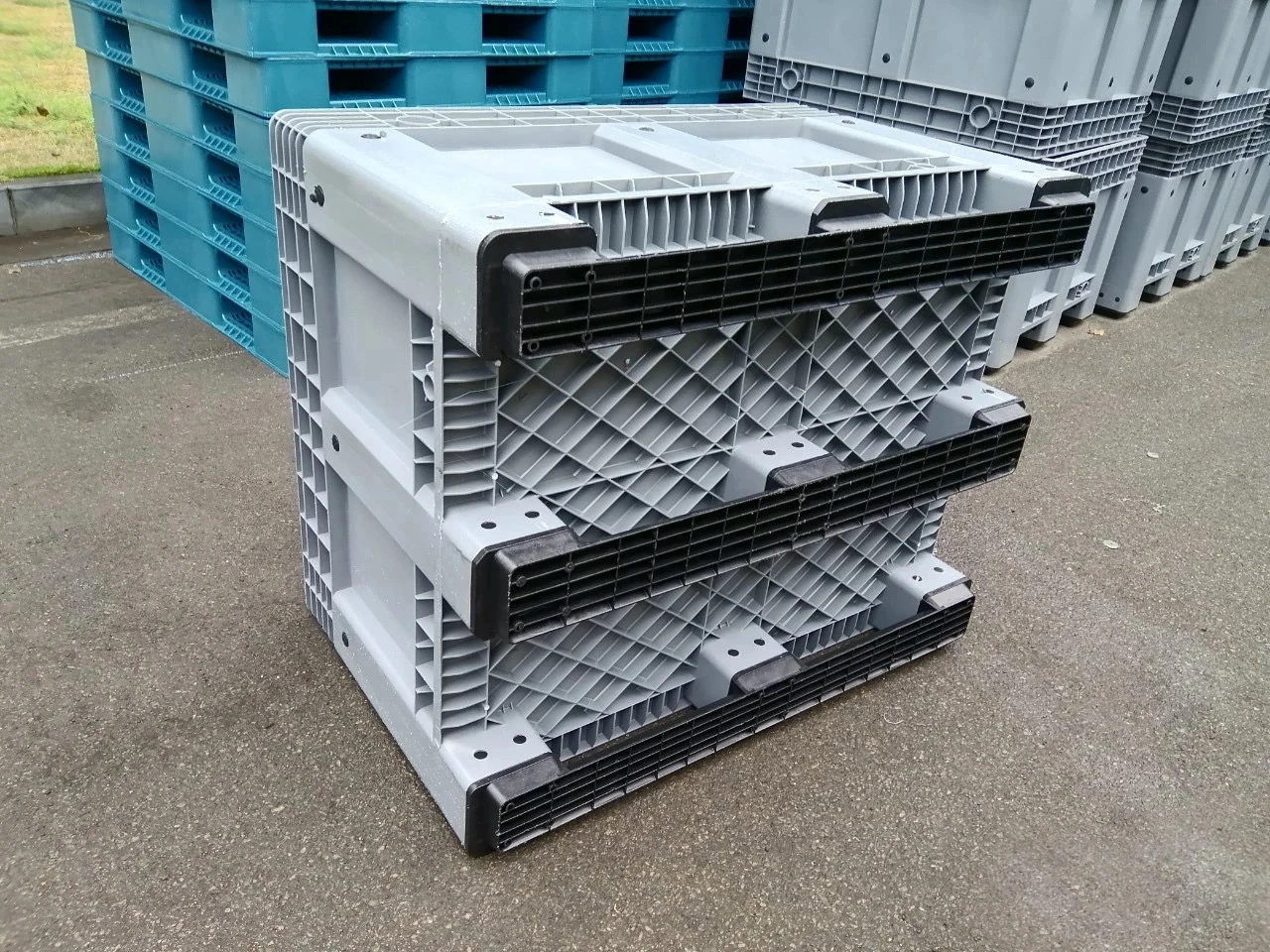 Factory wholesale1200x1000x770 mm Heavy-Duty reusable Auto Parts Storage Container Rigid Plastic Solid Side Pallet Tote Bin Box