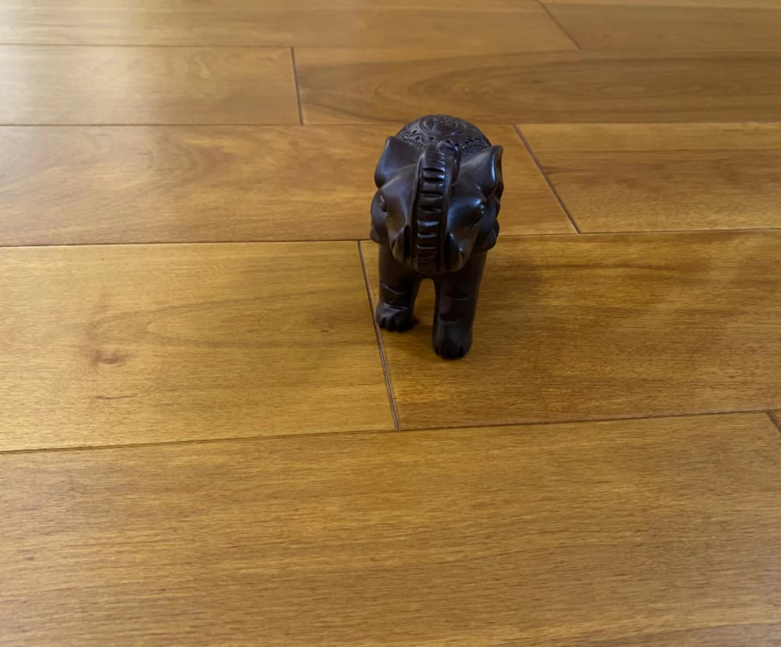 Traditional retro style smooth surface waterproof full solid hard wood flooring Maple with high quality and good price