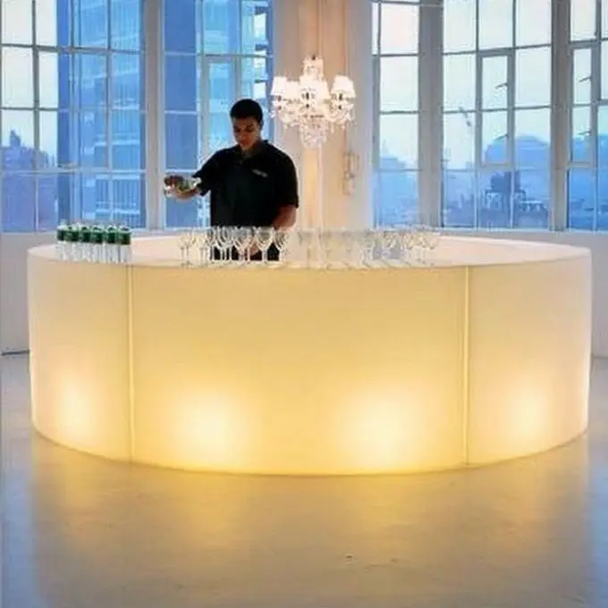 Remote Control Wireless Charger Glowing Led Bar Nightclub Furniture Portable 16 Colors Light Up Cambered Led Event Bar Counter