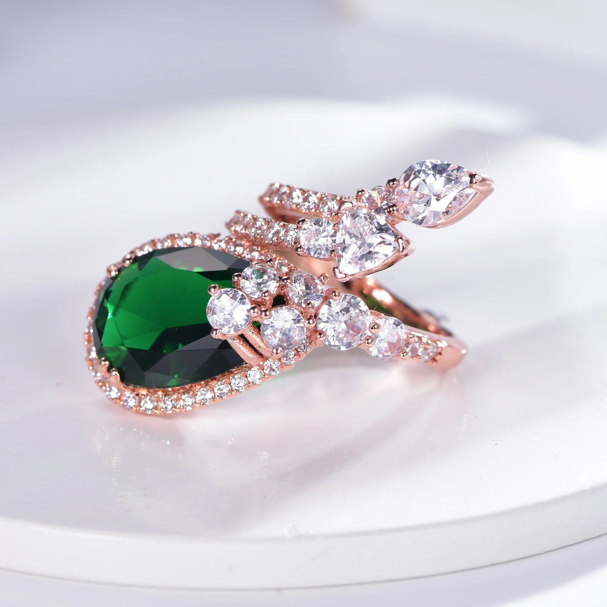 custom pear emerald moissanite diamond engagement ring rose gold round brilliant cut zircon wedding ring