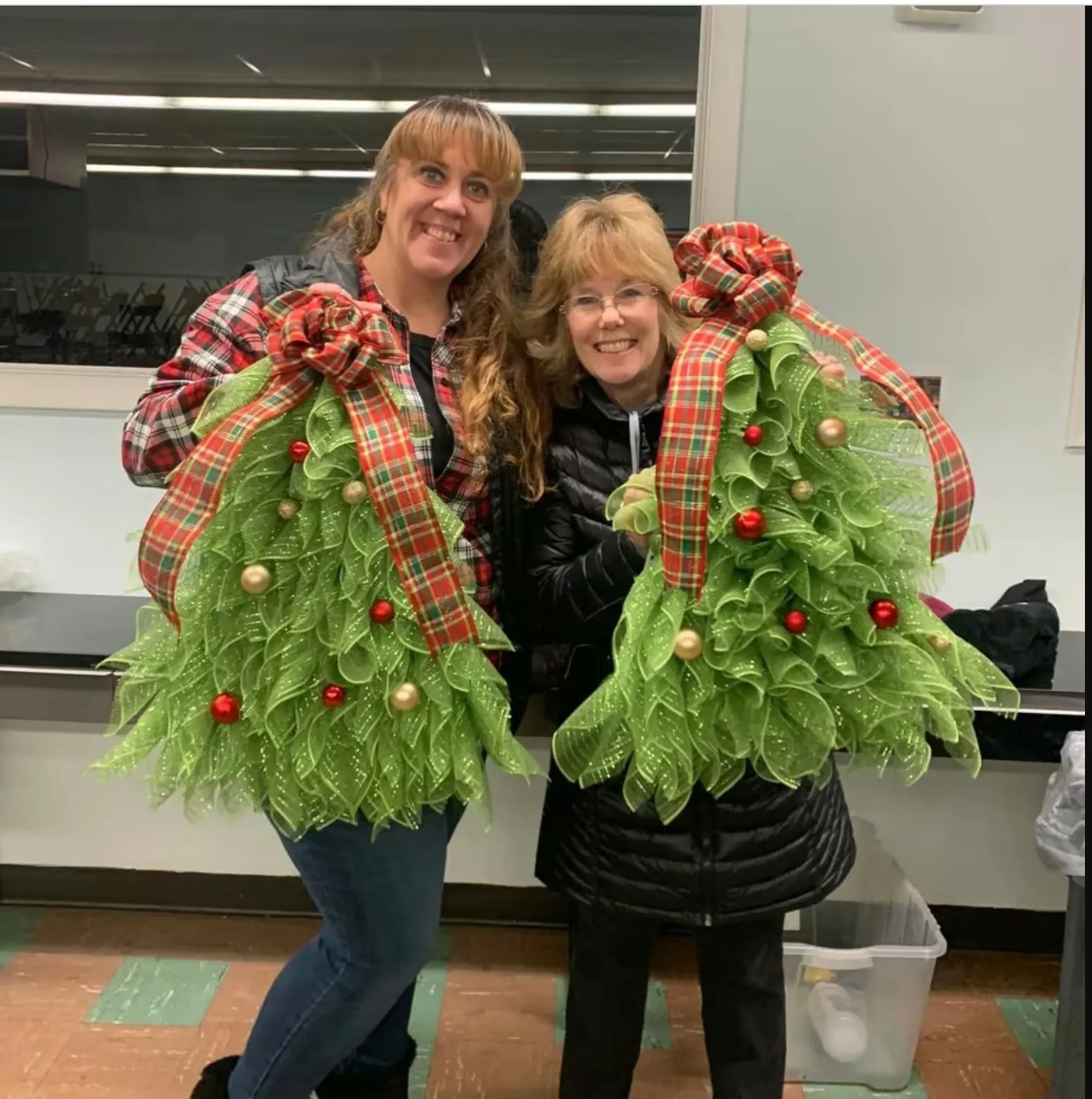 Christmas Front Door Decorative Wreath Artificial Christmas Tree Wreath Wall Decoration